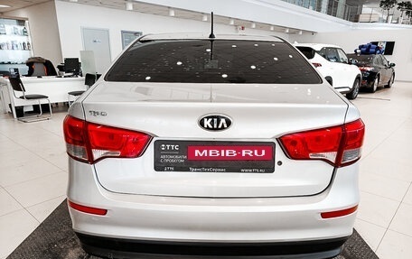 KIA Rio III рестайлинг, 2016 год, 971 000 рублей, 6 фотография