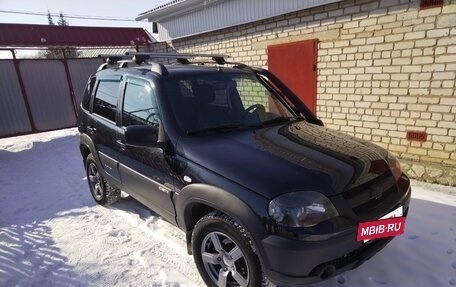 Chevrolet Niva I рестайлинг, 2018 год, 860 000 рублей, 2 фотография