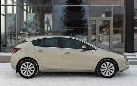 Opel Astra J, 2011 год, 830 000 рублей, 4 фотография