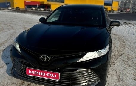 Toyota Camry, 2018 год, 3 100 000 рублей, 1 фотография