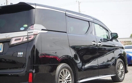 Toyota Vellfire II, 2021 год, 3 112 000 рублей, 6 фотография