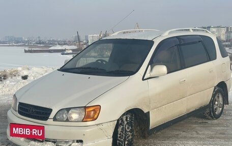 Toyota Ipsum II, 2000 год, 420 000 рублей, 2 фотография