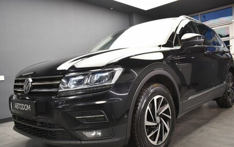 Volkswagen Tiguan II, 2018 год, 1 899 000 рублей, 2 фотография