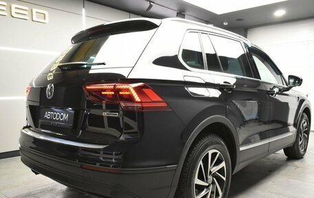 Volkswagen Tiguan II, 2018 год, 1 899 000 рублей, 6 фотография