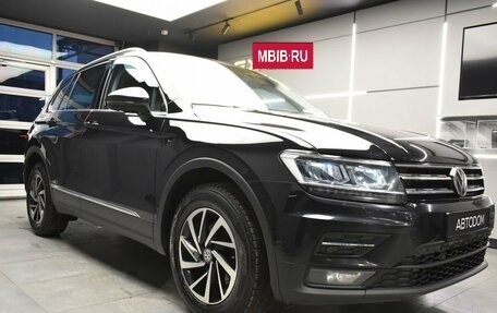 Volkswagen Tiguan II, 2018 год, 1 899 000 рублей, 3 фотография