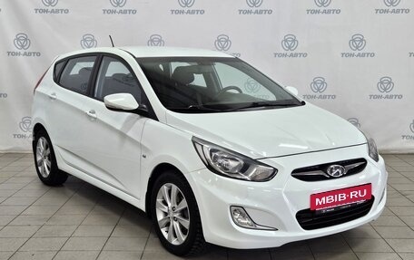 Hyundai Solaris II рестайлинг, 2012 год, 857 000 рублей, 3 фотография