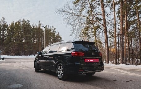 KIA Carnival III, 2019 год, 2 900 000 рублей, 4 фотография