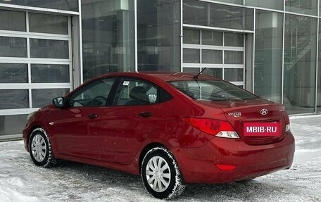 Hyundai Solaris II рестайлинг, 2012 год, 800 000 рублей, 6 фотография