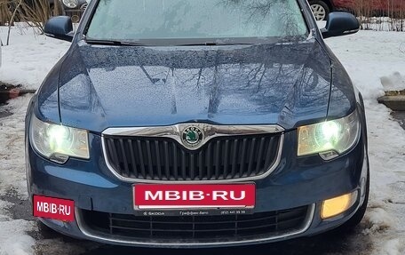 Skoda Superb III рестайлинг, 2012 год, 880 000 рублей, 3 фотография