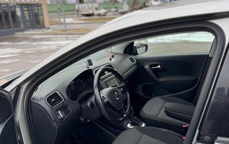 Volkswagen Polo VI (EU Market), 2018 год, 1 360 000 рублей, 6 фотография