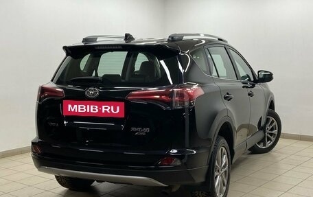 Toyota RAV4, 2017 год, 2 949 000 рублей, 4 фотография