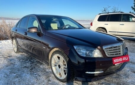 Mercedes-Benz C-Класс, 2010 год, 1 350 000 рублей, 2 фотография