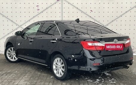 Toyota Camry, 2014 год, 1 900 000 рублей, 5 фотография