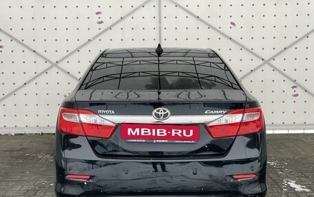 Toyota Camry, 2014 год, 1 900 000 рублей, 6 фотография