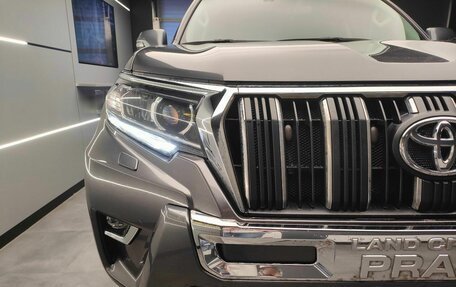 Toyota Land Cruiser Prado 150 рестайлинг 2, 2022 год, 6 499 000 рублей, 7 фотография