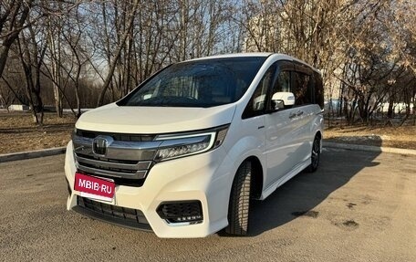 Honda Stepwgn IV, 2019 год, 3 050 000 рублей, 1 фотография