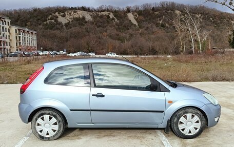 Ford Fiesta, 2005 год, 396 000 рублей, 2 фотография