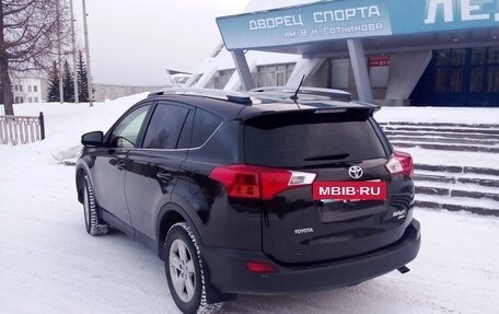 Toyota RAV4, 2014 год, 1 829 000 рублей, 10 фотография