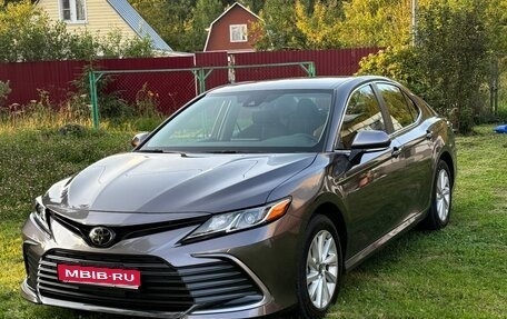 Toyota Camry, 2022 год, 4 250 000 рублей, 1 фотография