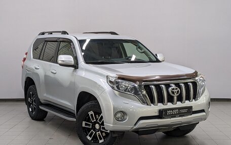 Toyota Land Cruiser Prado 150 рестайлинг 2, 2015 год, 3 140 000 рублей, 3 фотография