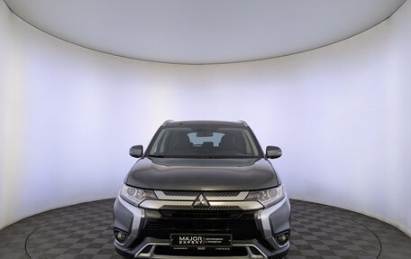 Mitsubishi Outlander III рестайлинг 3, 2019 год, 2 390 000 рублей, 2 фотография