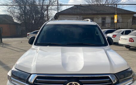 Toyota Land Cruiser 200, 2011 год, 4 100 000 рублей, 2 фотография