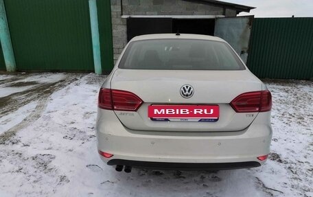 Volkswagen Jetta VI, 2014 год, 1 200 000 рублей, 2 фотография