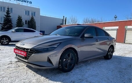 Hyundai Elantra, 2021 год, 2 350 000 рублей, 15 фотография