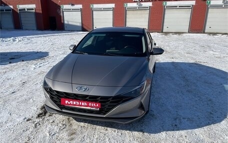 Hyundai Elantra, 2021 год, 2 350 000 рублей, 16 фотография