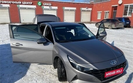 Hyundai Elantra, 2021 год, 2 350 000 рублей, 27 фотография