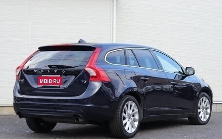 Volvo V60 I, 2016 год, 1 030 000 рублей, 4 фотография