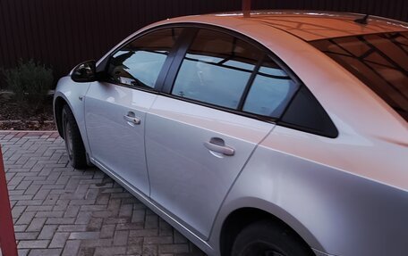 Chevrolet Cruze II, 2009 год, 615 000 рублей, 6 фотография