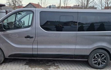 Renault Trafic, 2019 год, 4 450 000 рублей, 24 фотография