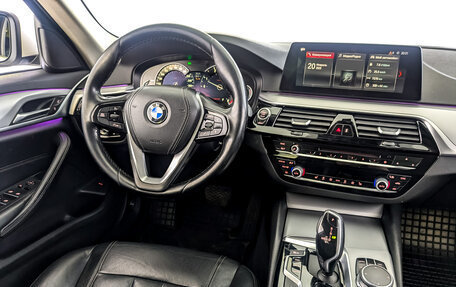 BMW 5 серия, 2019 год, 3 275 000 рублей, 30 фотография