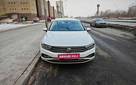 Volkswagen Passat B8 рестайлинг, 2020 год, 3 200 000 рублей, 2 фотография