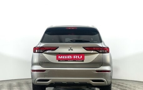 Mitsubishi Outlander, 2023 год, 4 297 000 рублей, 6 фотография