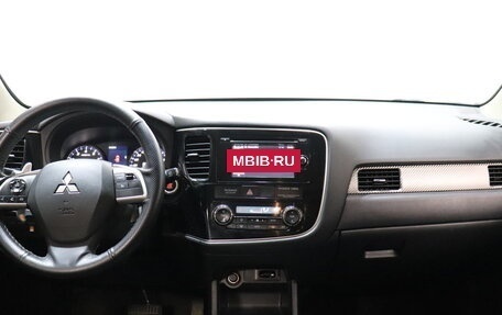 Mitsubishi Outlander III рестайлинг 3, 2014 год, 1 258 000 рублей, 6 фотография