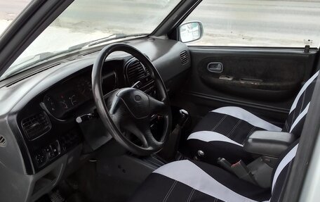 KIA Sportage IV рестайлинг, 2003 год, 245 000 рублей, 3 фотография