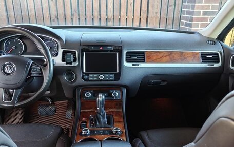 Volkswagen Touareg III, 2014 год, 2 690 000 рублей, 2 фотография