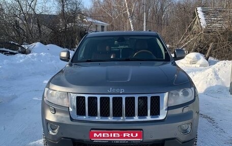 Jeep Grand Cherokee, 2012 год, 2 000 000 рублей, 2 фотография