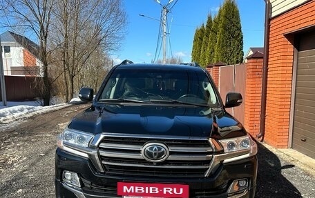 Toyota Land Cruiser 200, 2018 год, 5 100 000 рублей, 2 фотография