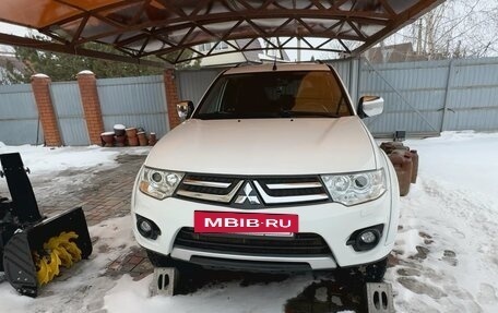 Mitsubishi Pajero Sport II рестайлинг, 2014 год, 2 000 000 рублей, 3 фотография