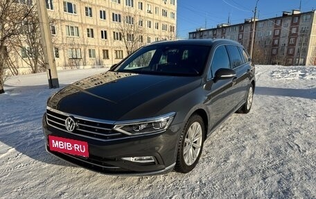 Volkswagen Passat B8 рестайлинг, 2019 год, 3 290 000 рублей, 1 фотография