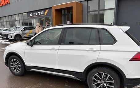 Volkswagen Tiguan II, 2019 год, 2 888 000 рублей, 7 фотография