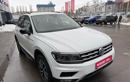 Volkswagen Tiguan II, 2019 год, 2 888 000 рублей, 3 фотография