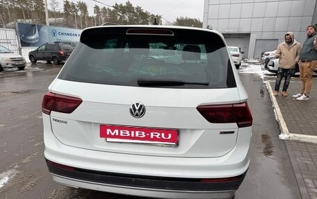 Volkswagen Tiguan II, 2019 год, 2 888 000 рублей, 5 фотография