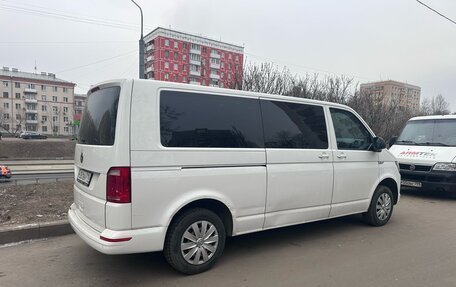 Volkswagen Caravelle T6 рестайлинг, 2019 год, 3 450 000 рублей, 3 фотография