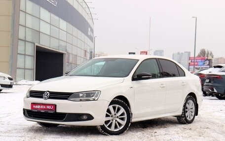 Volkswagen Jetta VI, 2013 год, 1 100 000 рублей, 1 фотография