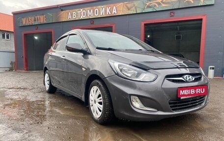 Hyundai Solaris II рестайлинг, 2014 год, 715 000 рублей, 3 фотография