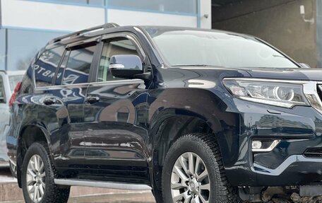 Toyota Land Cruiser Prado 150 рестайлинг 2, 2018 год, 4 990 000 рублей, 5 фотография